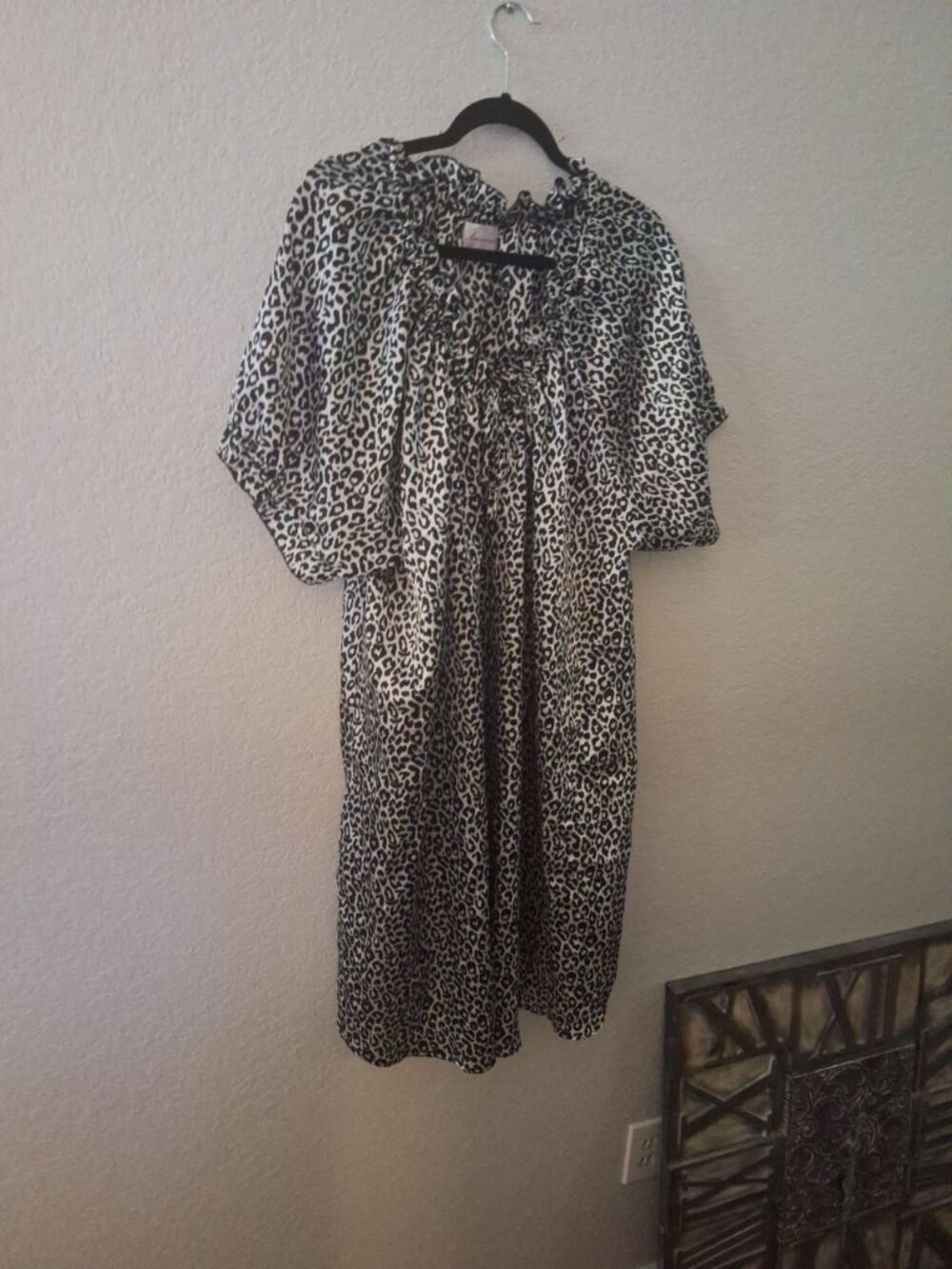 Vintage Leopard Print Ruffle Neck Caftan Lounge Dress